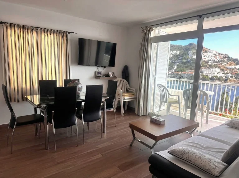 Canyelles comedor con linda vista